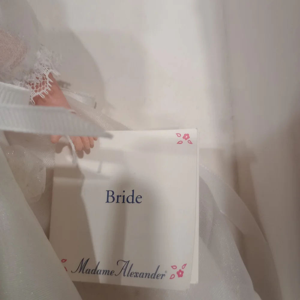 Madame Alexander Bride Doll with White and Pink Details - Picture 4 of 9